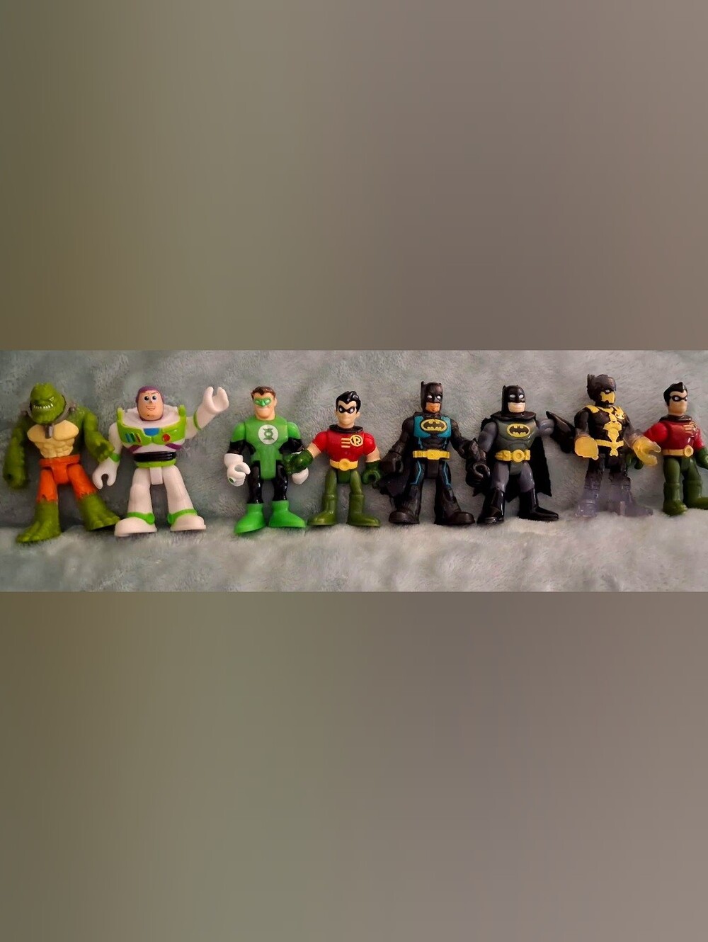 Imaginext DC Suoer Friends Assorted Kids Action Figures Set Of 8
